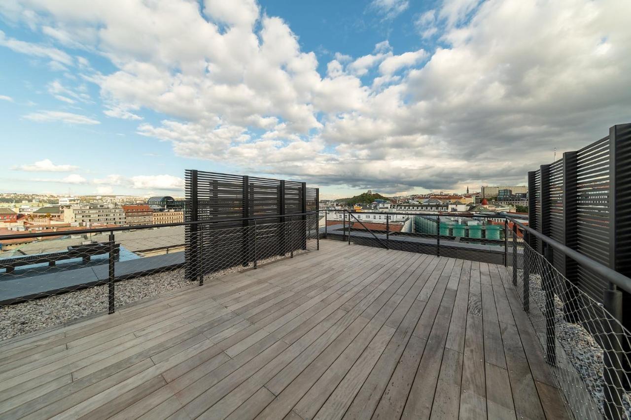 Luxury Apartment In The Centre Прага Екстериор снимка